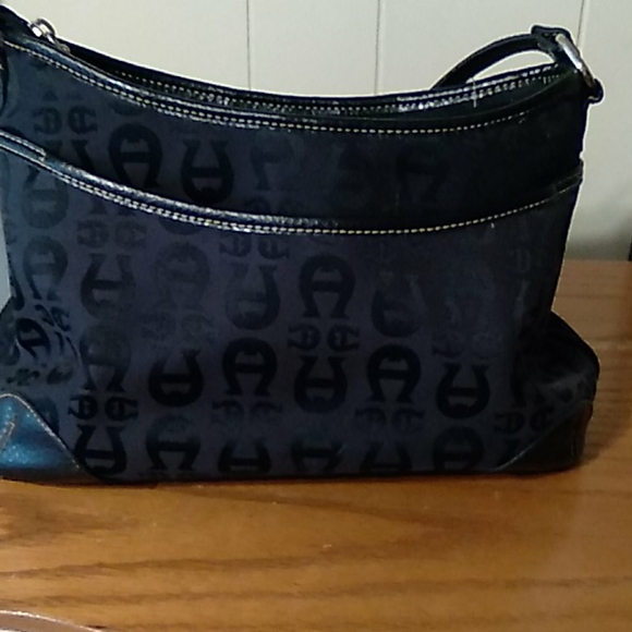 Etienne aigner purse - Picture 7 of 7